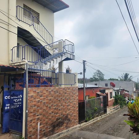 Hostal Carolinas Juayua Exterior photo