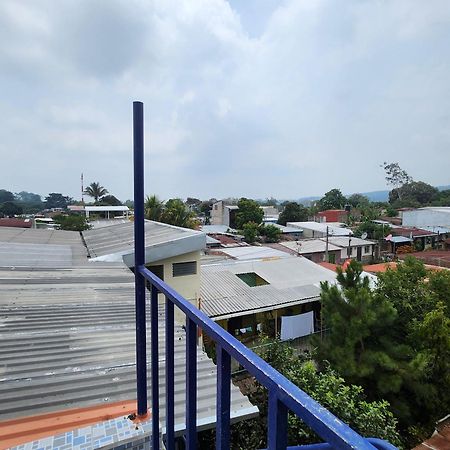 Hostal Carolinas Juayua Exterior photo
