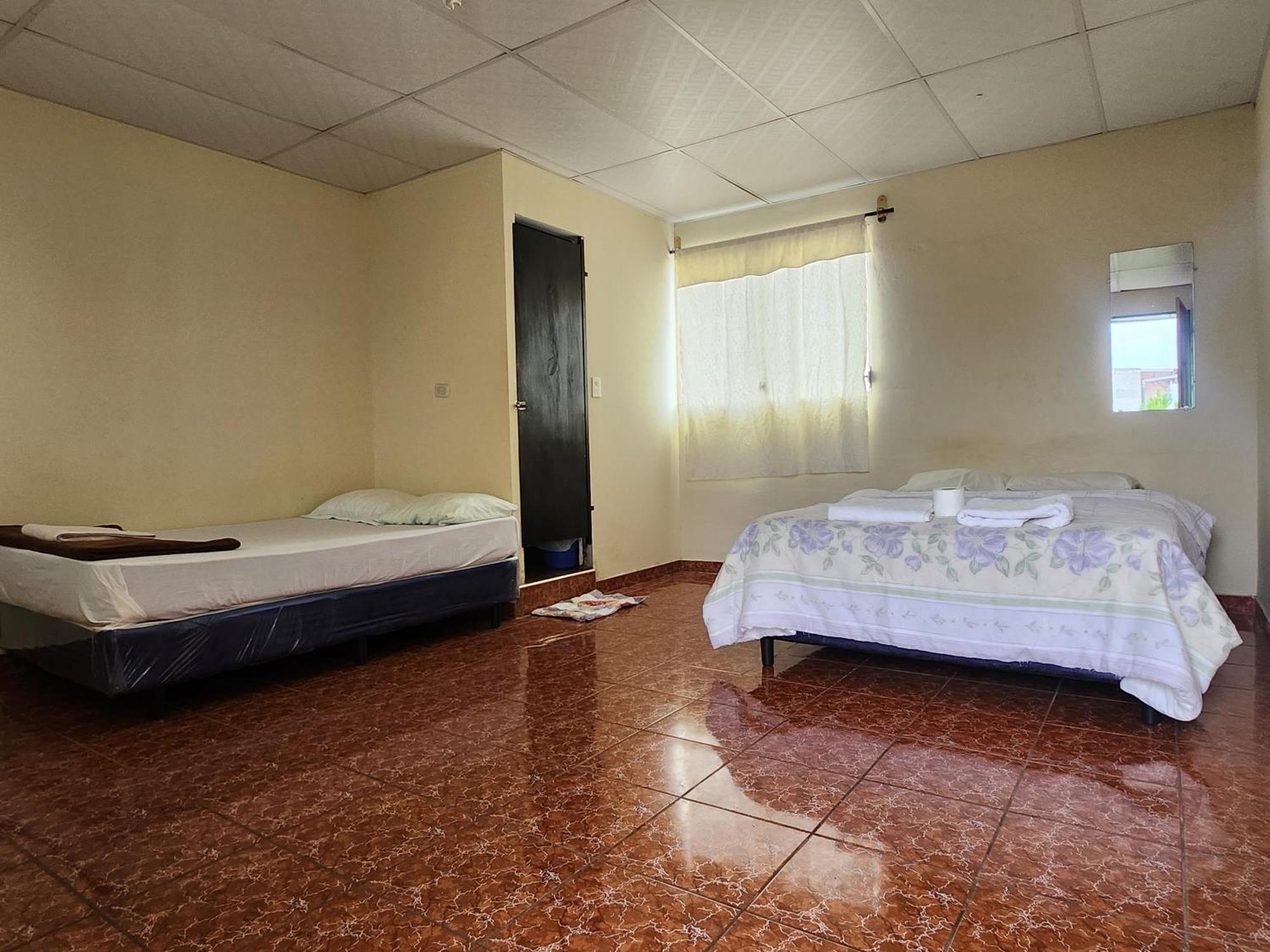 Hostal Carolinas Juayua Exterior photo